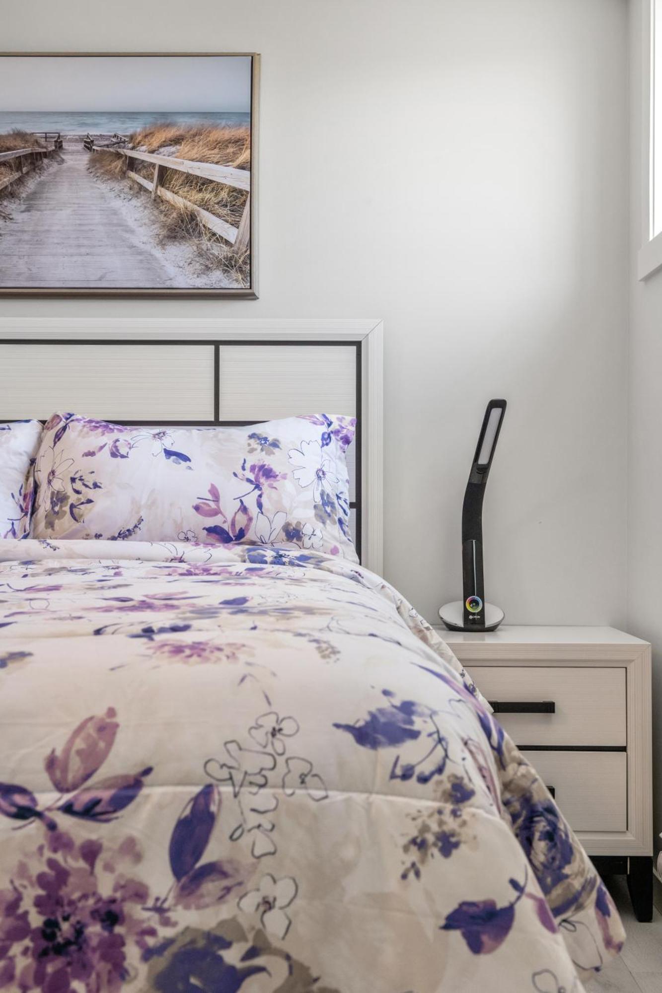 شقة Cozy Rockland Park Unit+Parking YYC المظهر الخارجي الصورة