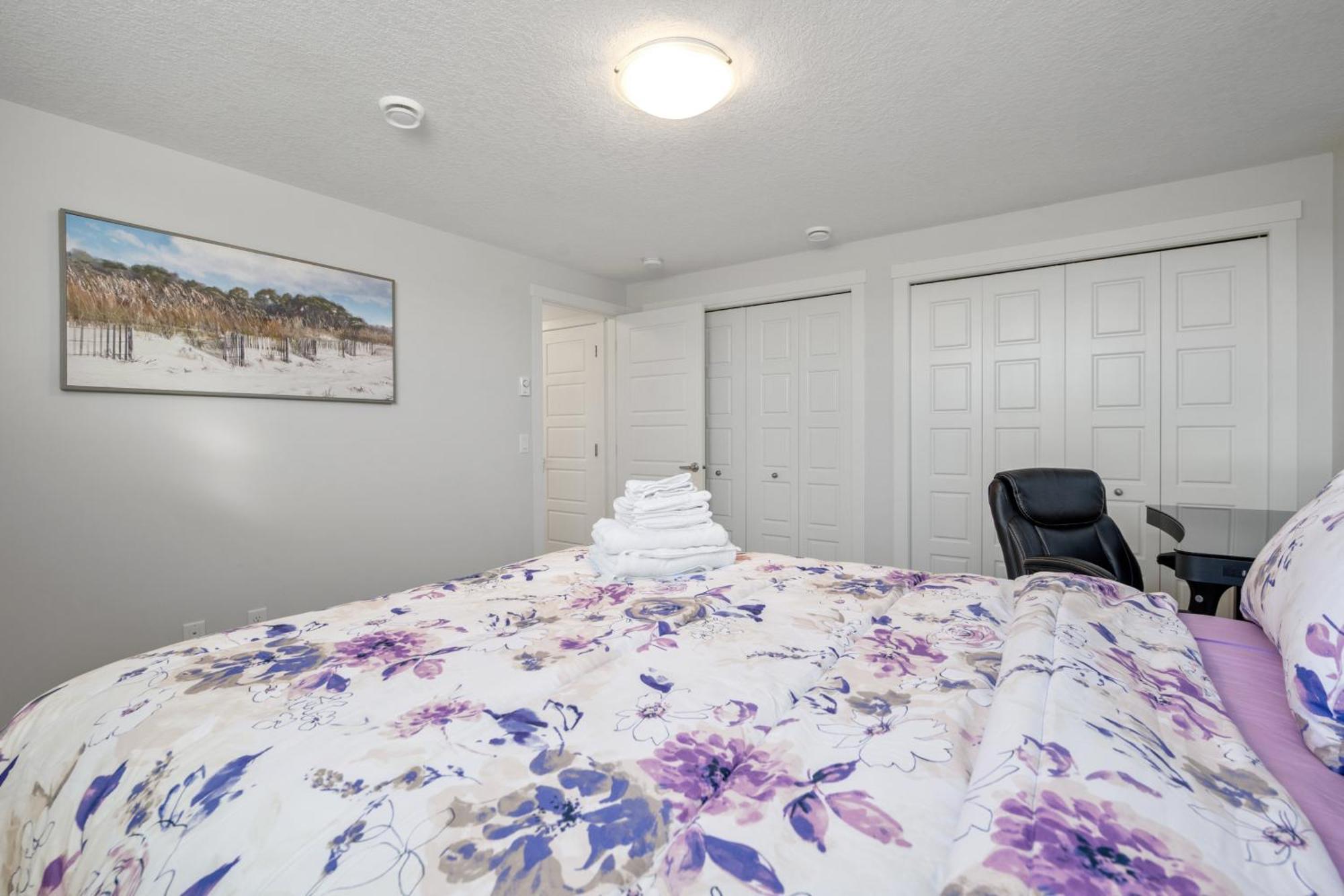 شقة Cozy Rockland Park Unit+Parking YYC المظهر الخارجي الصورة