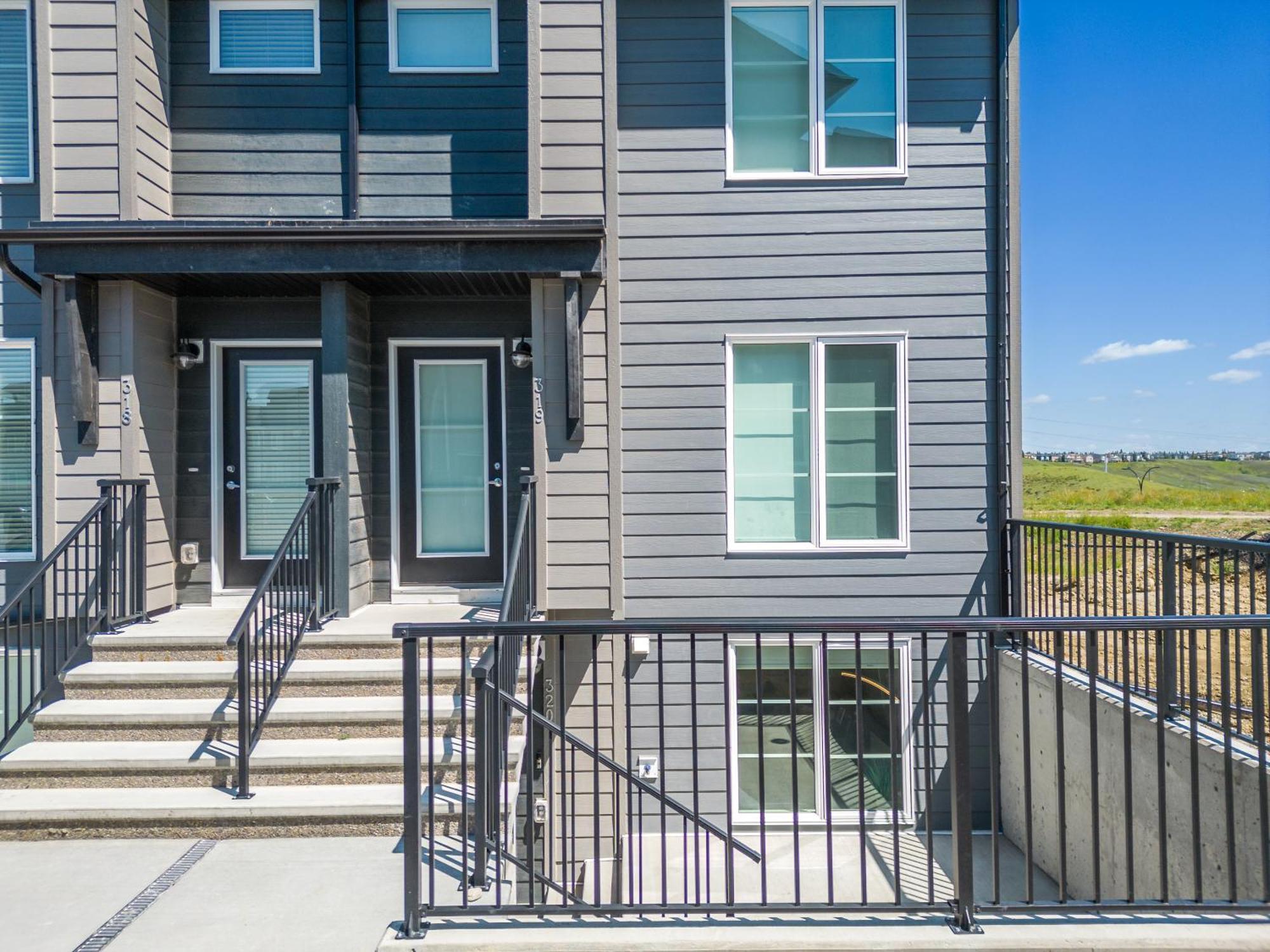 شقة Cozy Rockland Park Unit+Parking YYC المظهر الخارجي الصورة